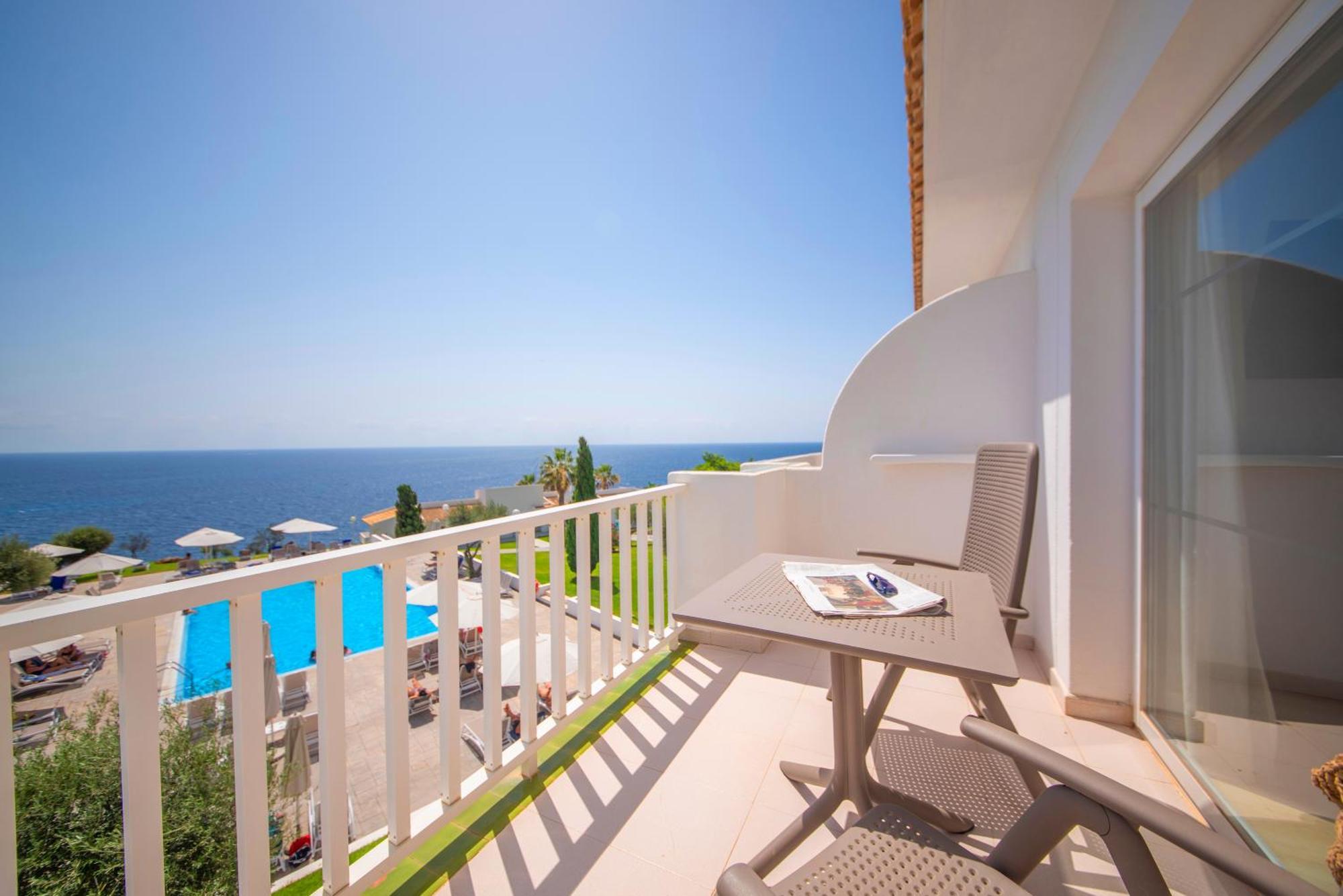 Hotel Blau Punta Reina Cala Mandia  Esterno foto