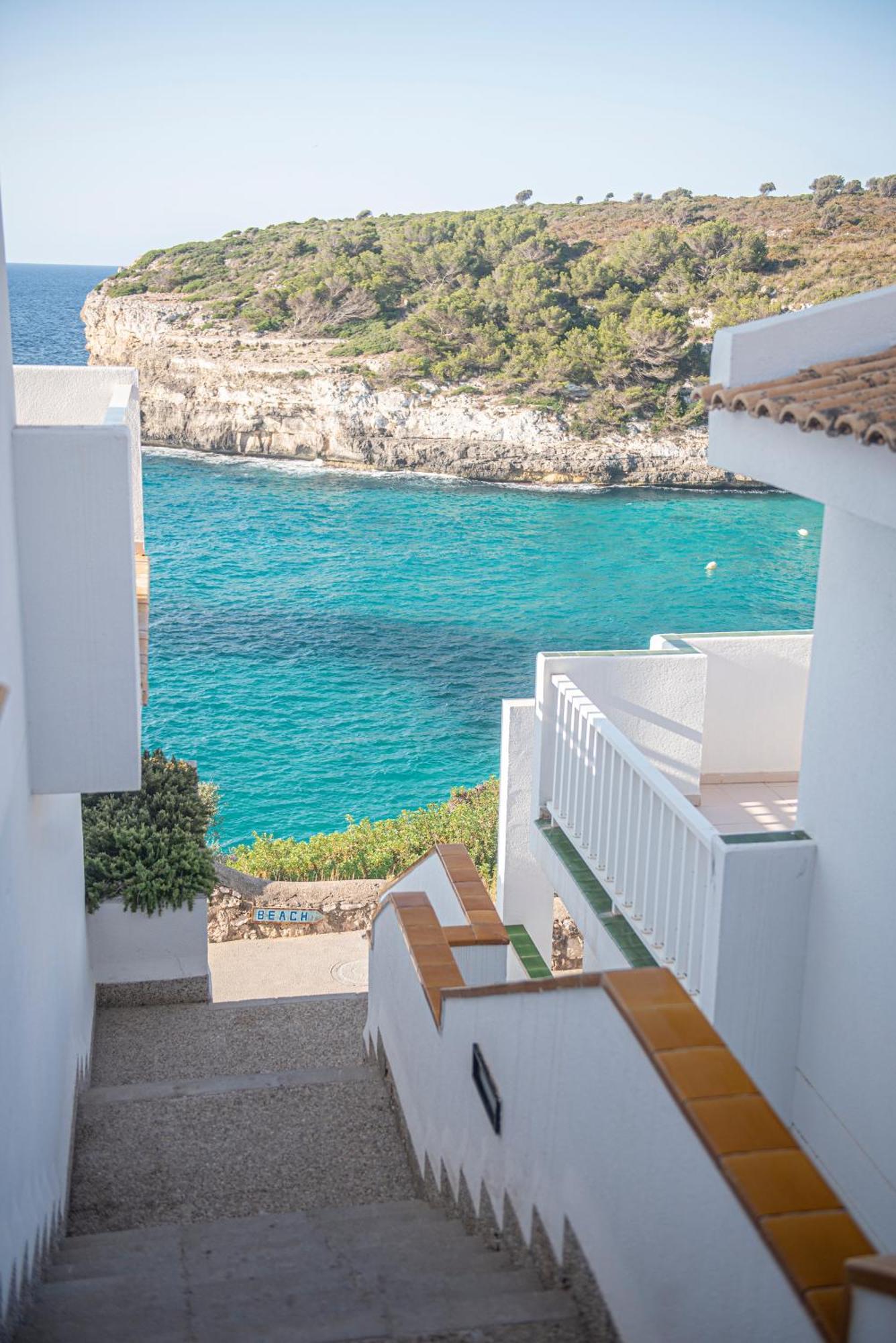 Hotel Blau Punta Reina Cala Mandia  Esterno foto