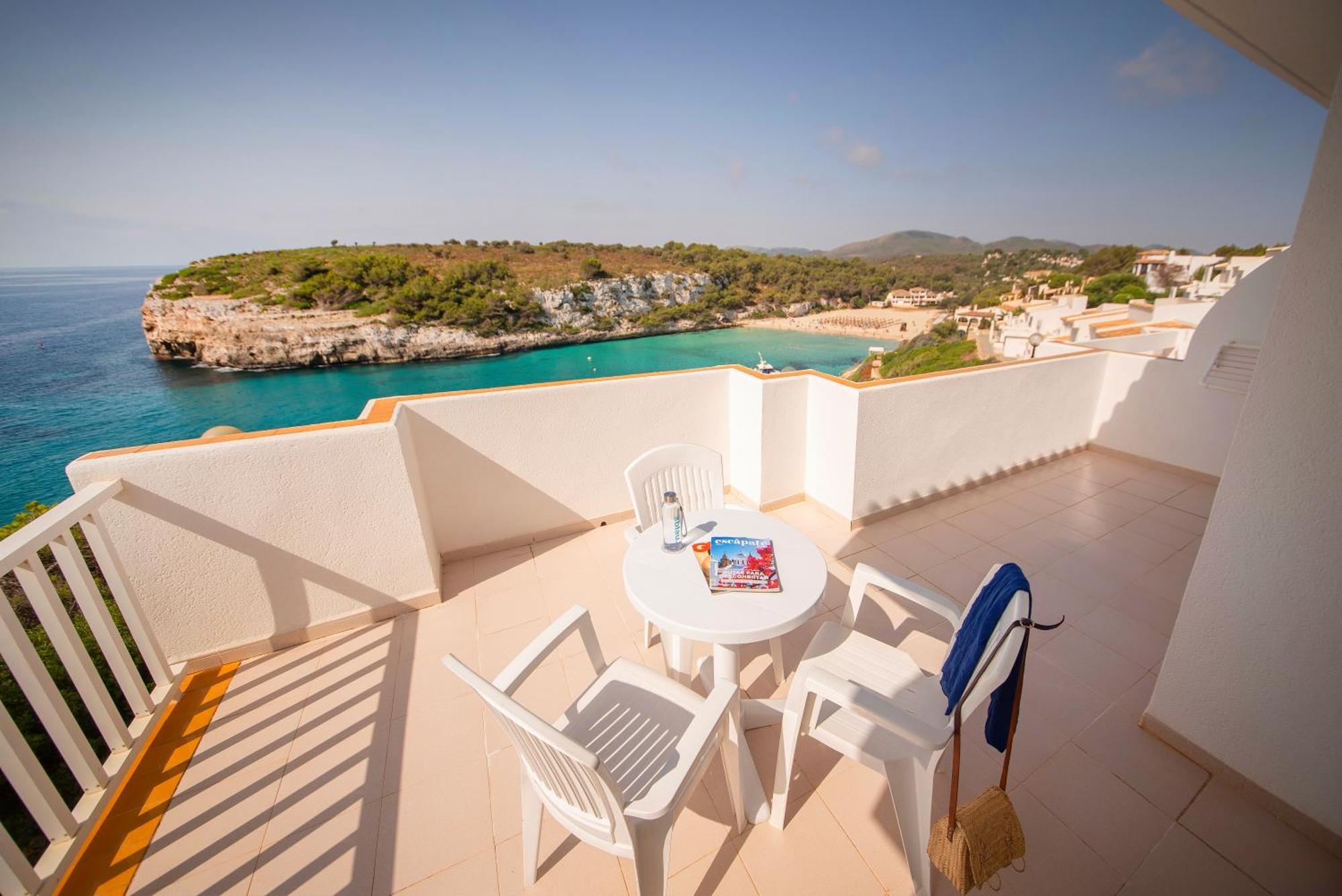 Hotel Blau Punta Reina Cala Mandia  Esterno foto