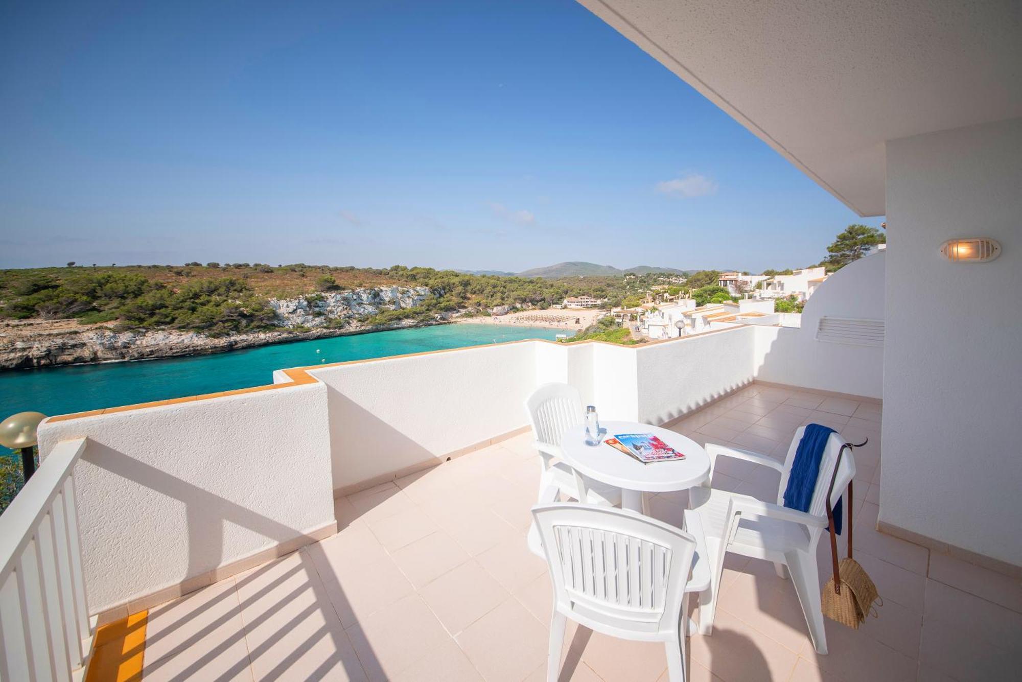 Hotel Blau Punta Reina Cala Mandia  Esterno foto